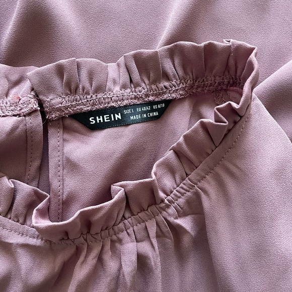 SHEIN Clasi Frilled Neck Keyhole Back Lantern Sleeve Top in Dusty Pink - Picture 3 of 4